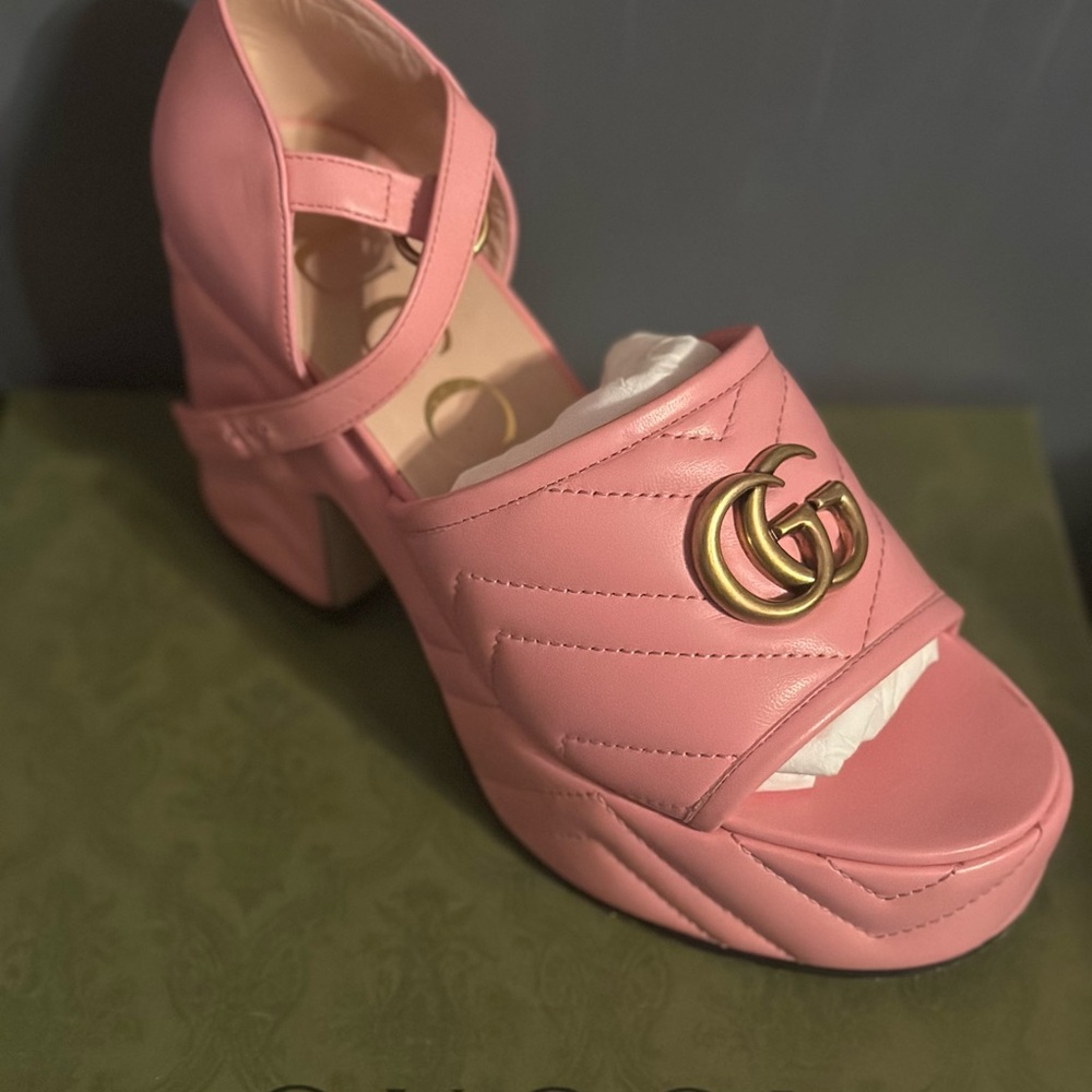 Gucci Pink Platform Sandals with Chunky Heel  GG Marmont Matelasse Charolette